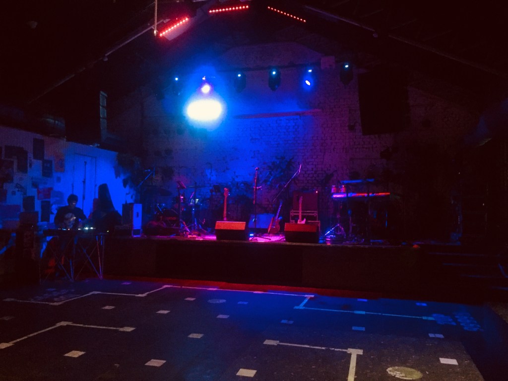 Come, Let's Hear the Music Play!